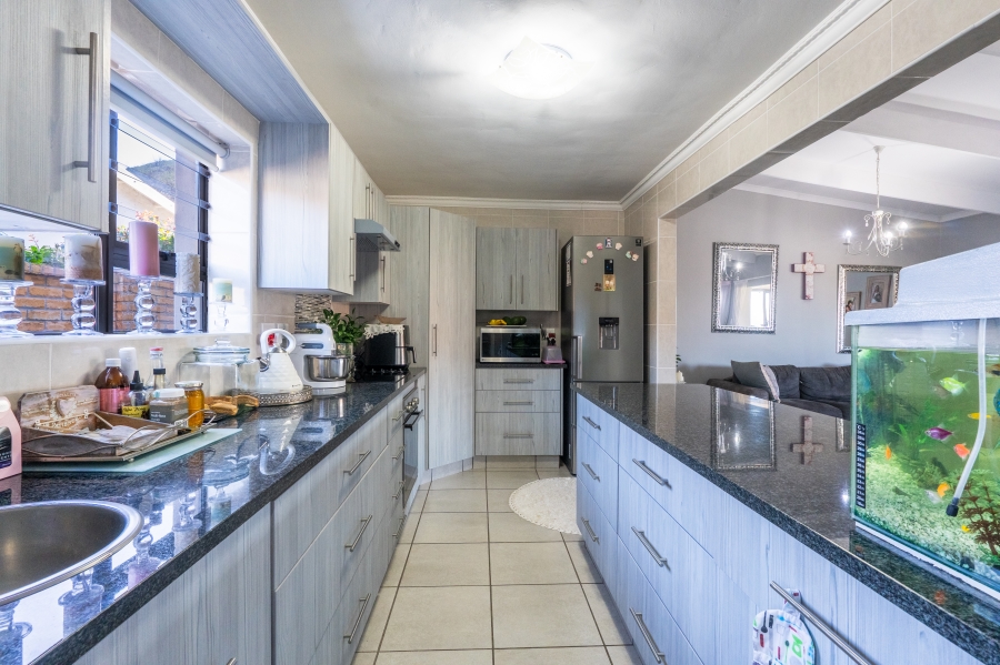 3 Bedroom Property for Sale in Island View Western Cape